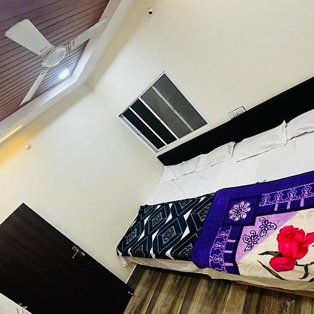 Hotel Shreenidhi Comfort Stay Ujjain Zewnętrze zdjęcie